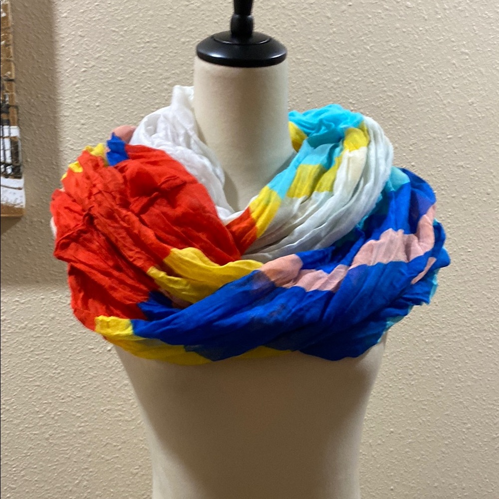 Colorful Chevron Pattern Closed Scarf - Picture 5 of 9